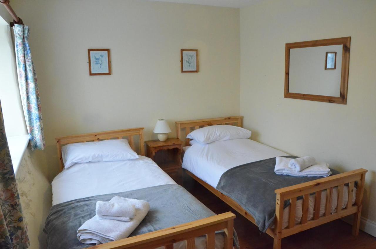 The Royal Oak Inn Dunsford Dış mekan fotoğraf