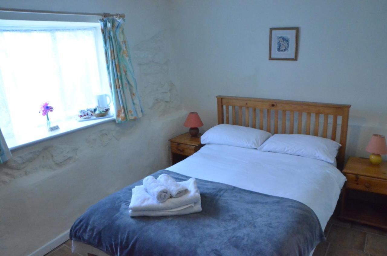 The Royal Oak Inn Dunsford Dış mekan fotoğraf