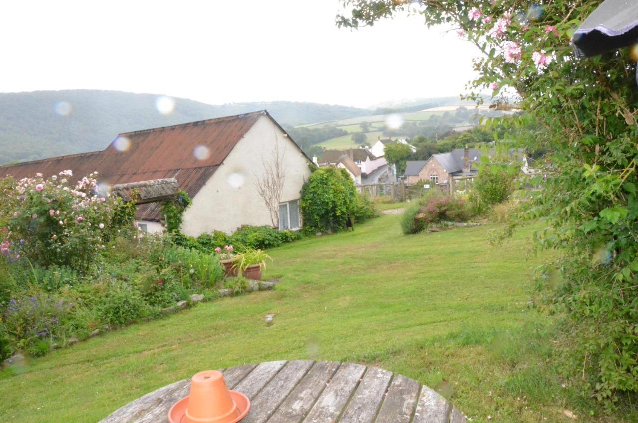 The Royal Oak Inn Dunsford Dış mekan fotoğraf